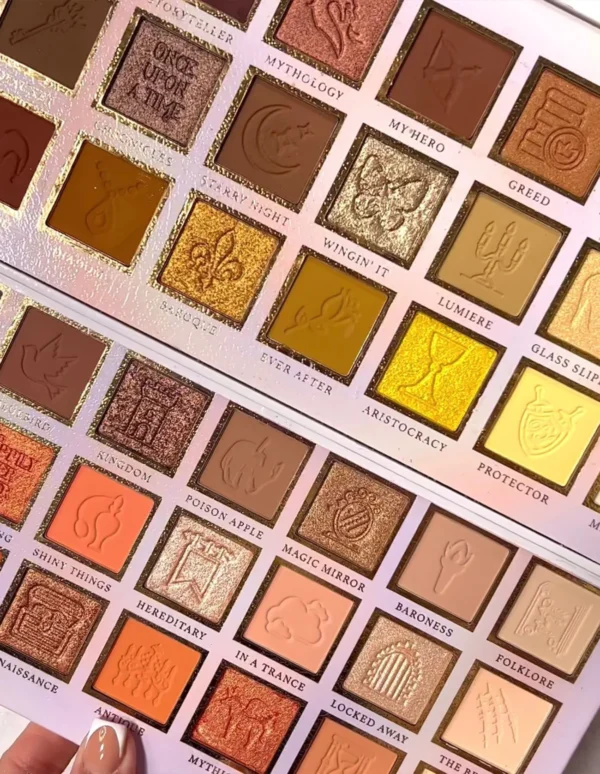 PLouise If The Crown Fits Palette