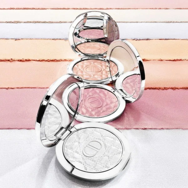 DIOR FOREVER GLOW LUMINIZER INFUSÉ D'ACIDE HYALURONIQUE – Image 5