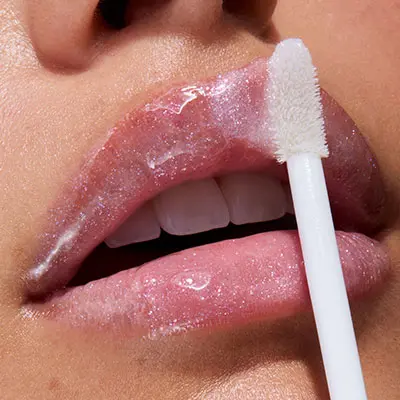 KIKO Milano snow-kissed holiday mountain buddies make up gift set – Image 5